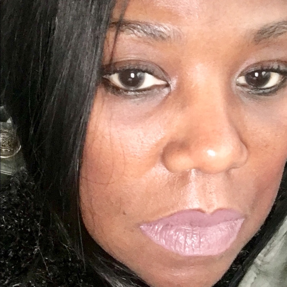 Meet your Posher, Vernette